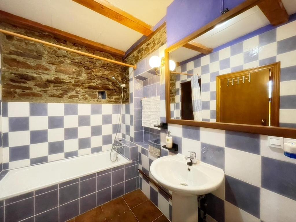 La Asturxana Guest House Malleza Ngoại thất bức ảnh