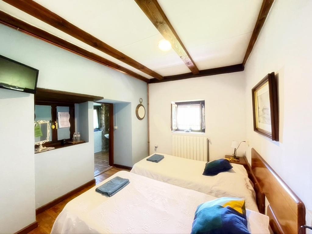 La Asturxana Guest House Malleza Ngoại thất bức ảnh