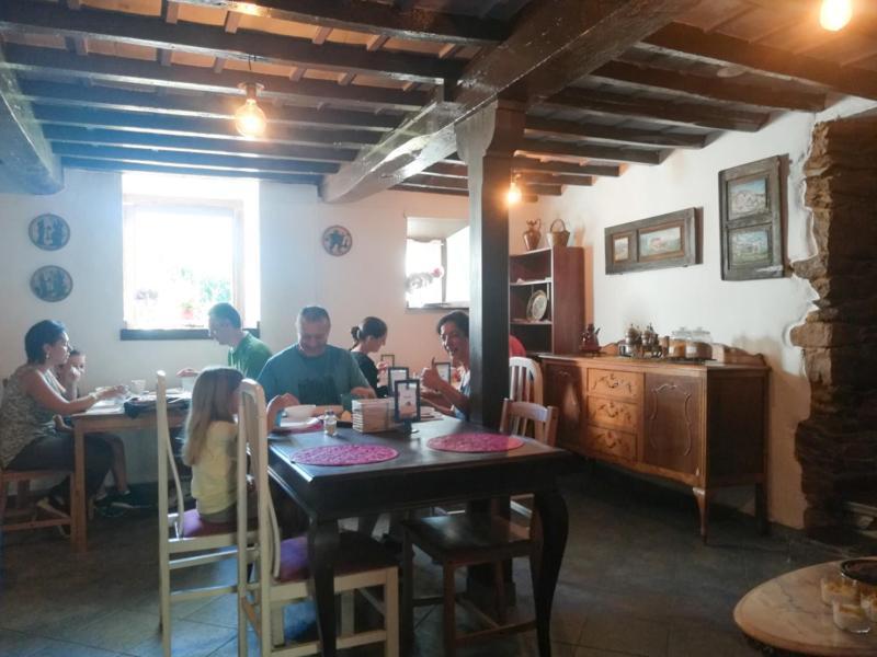 La Asturxana Guest House Malleza Ngoại thất bức ảnh